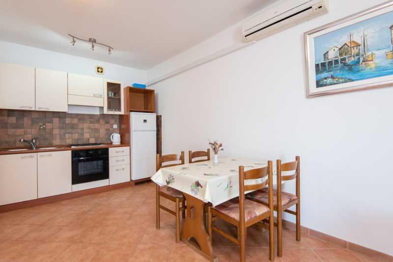 Apartmani Dubravko Putniković Exterior foto